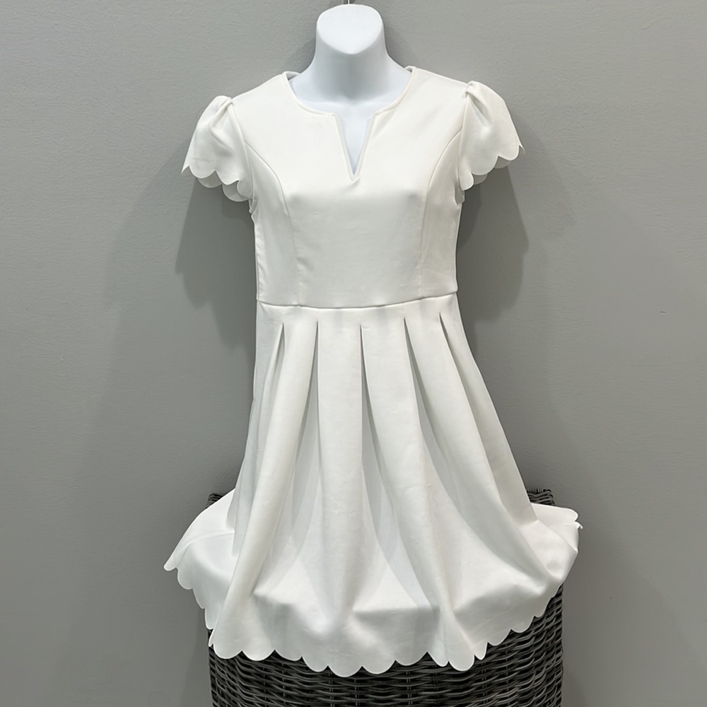 NWOT White Scallop Hem Dress - Picture 2 of 7